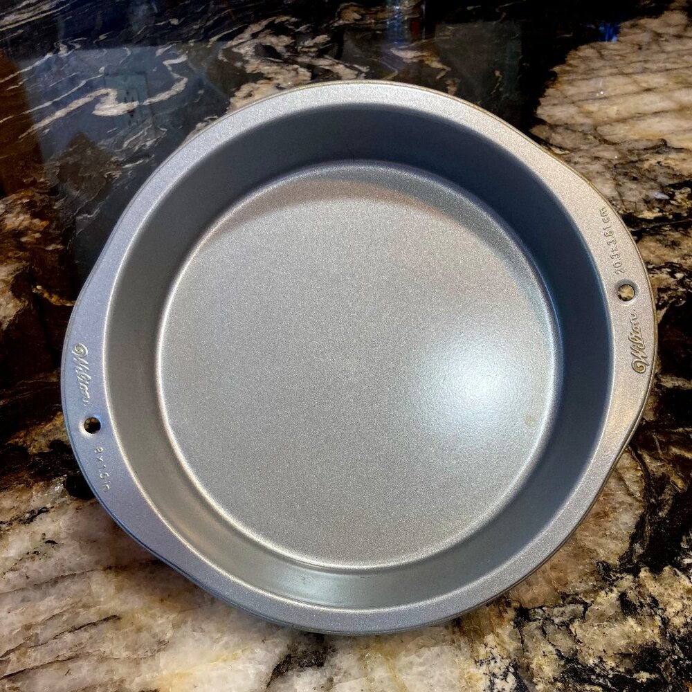 Wilton round cake pan, 8"x1.5"